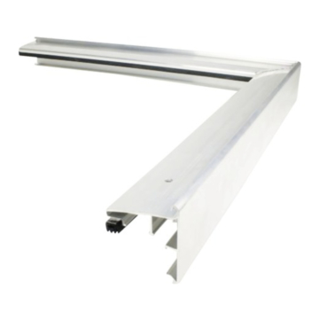 Afbeelding van het Roval Solotrim 60 mm Hoekstuk, een hoogwaardig aluminium daktrim met EPDM-afdichting. Dit hoekstuk wordt gebruikt voor de afwerking van dakranden en zorgt voor een waterdichte en strakke uitstraling. De afbeelding toont de hoekconstruct