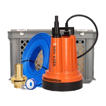 Vlakzuigende dompelpomp Pro set 5000 L/u inclusief 12,5 meter slang, koppelingen en opbergbox