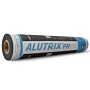 Close-up van een rol ALUTRIX® FR dampremmende folie, met een zwarte en grijze buitenkant en opvallende blauwe merkopdruk. De folie is zelfklevend en voorzien van een versterkte aluminiumlaag, ontworpen voor vochtregulatie en luchtdichte afdichting in veel