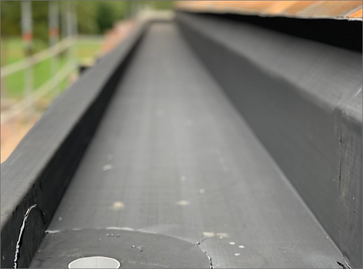 Strakke epdm dakgoot